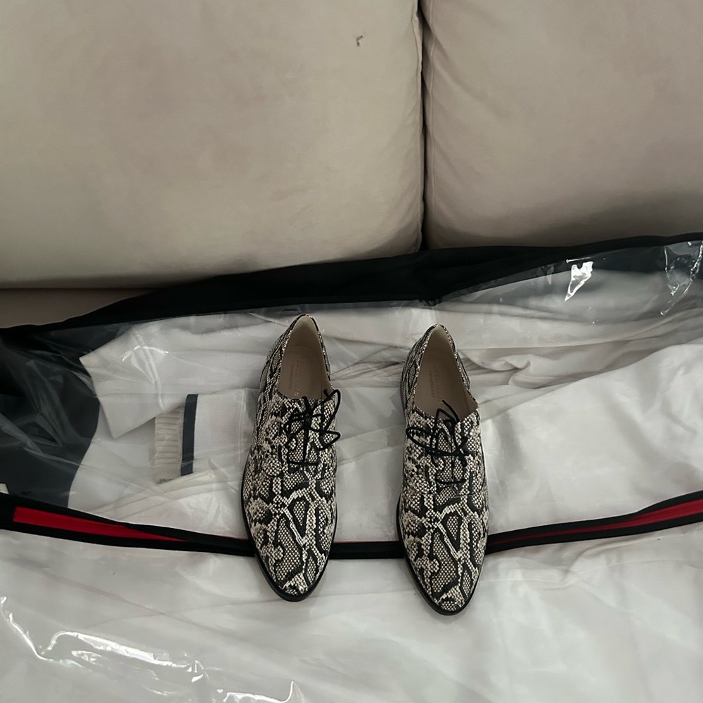 Cole Haan //snake skin leather